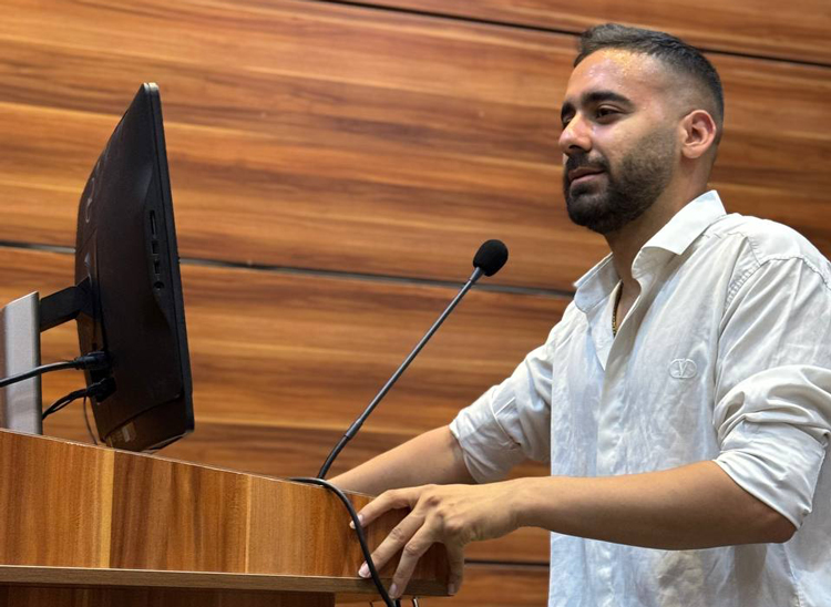 انتصاب سید محمد موسوی به عنوان نایب رئیس سبک کارن پرشین فایت 7 سید-محمد-موسوی-به-عنوان-نایب-رئیس-سبک-کارن-پرشین-فایت-استاد-موسوی-پشت-تریبون